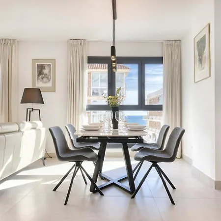 Apartment Old Town With A Sea View Os